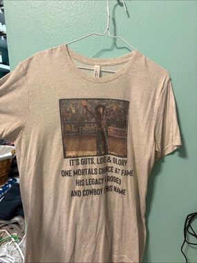 Graphic Lane Frost Cowboy Rodeo Vintage-Style Tee in Heather Beige
